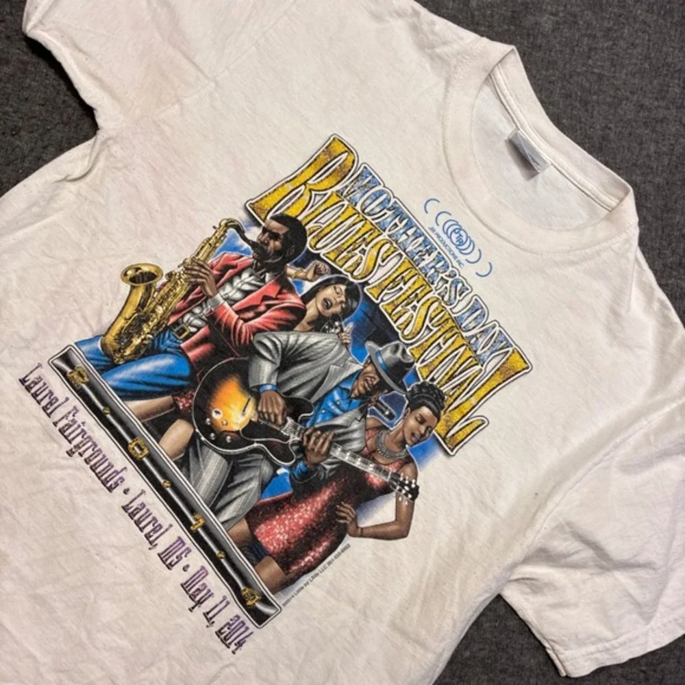 Port and Company Mother's Day Blues Festival T-Shirt Mens Large White 2014